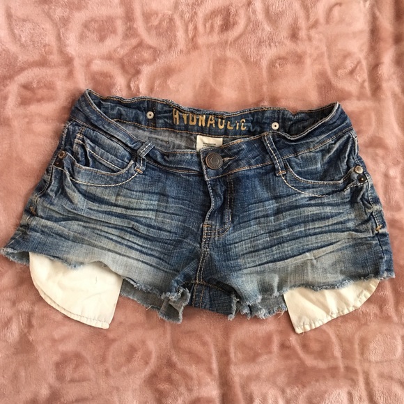 low rise denim short